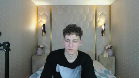 Snapshot of stefanbev chatting on 02/06/26, 08:23 Esrefan online show from 02/06/26, 08:23