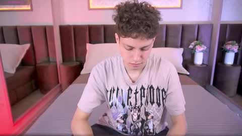 Snapshot of stefanbev chatting on 02/08/26, 07:39 Esrefan online show from 02/08/26, 07:39