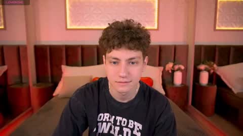 Snapshot of stefanbev chatting on 02/20/26, 07:58 Esrefan online show from 02/20/26, 07:58