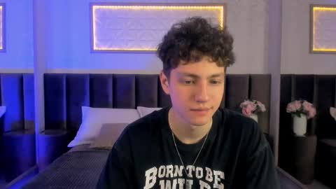 Snapshot of stefanbev chatting on 02/25/26, 07:56 Esrefan online show from 02/25/26, 07:56