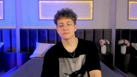 Snapshot of stefanbev chatting on 02/26/26, 07:35 Esrefan online show from 02/26/26, 07:35