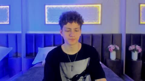 Snapshot of stefanbev chatting on 02/28/26, 08:32 Esrefan online show from 02/28/26, 08:32