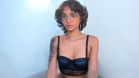 Stefania  online show from 09/25/25, 09:18