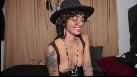 Stefania  online show from 11/12/25, 11:58