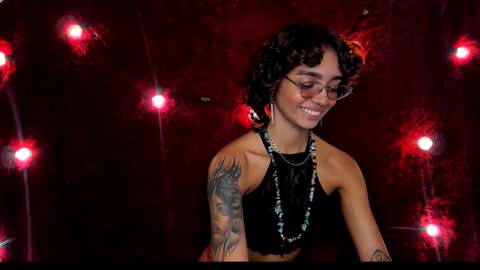 Stefania  online show from 11/25/25, 12:54