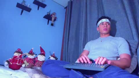 Snapshot of stefann_salvatore chatting on 01/03/25, 01:48 Stefann Salvatore online show from 01/03/25, 01:48