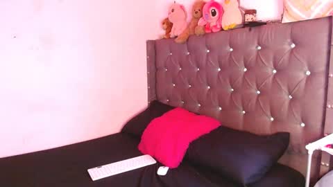 Snapshot of stefanny_2001 chatting on 12/28/24, 10:23 stefanny beautiful online show from 12/28/24, 10:23