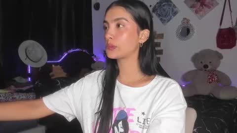 Im MiaIts my first day here  online show from 02/14/25, 12:09