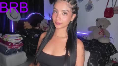 Im MiaIts my first day here  online show from 03/10/25, 03:56