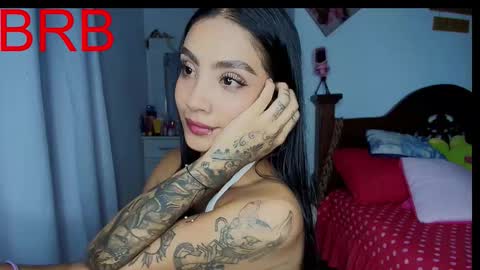 Im MiaIts my first day here  online show from 12/22/25, 12:29