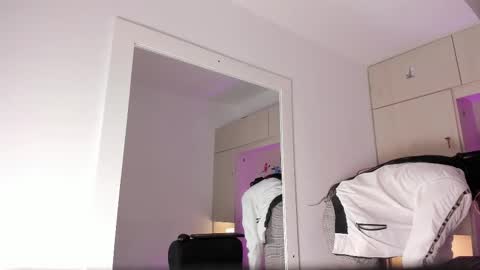 stefannyevans_ online show from 12/17/25, 12:55