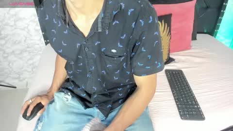 stefany_pablo1 online show from 01/08/25, 12:15