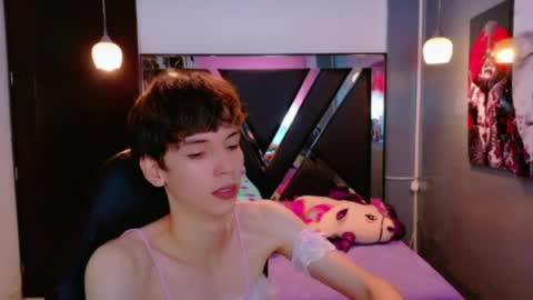 Snapshot of stefany_piink chatting on 06/08/26, 12:49 stefany piink online show from 06/08/26, 12:49