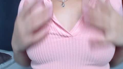 Stefanny lopez online show from 03/04/25, 12:01