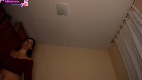 stefany online show from 10/20/25, 05:08