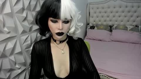 Snapshot of stefanylangkat chatting on 05/28/26, 08:11 Jane online show from 05/28/26, 08:11