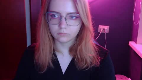 Snapshot of steffaniecadogan chatting on 06/08/26, 04:29 Ellie online show from 06/08/26, 04:29