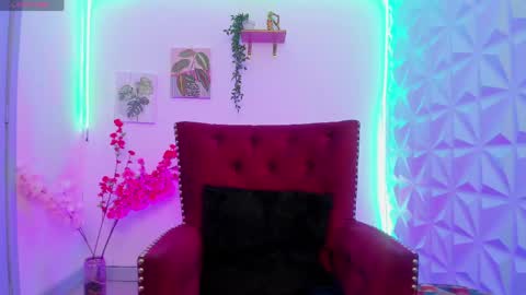 Stefy  online show from 05/25/26, 06:58