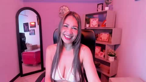 Snapshot of stefy_zea chatting on 11/18/25, 06:45 stefy_zea online show from 11/18/25, 06:45