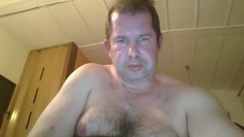 steki038434 online show from 10/20/25, 06:30