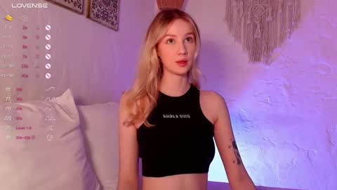 My name is Stella Nice to meet you  Fav Pattern is 111  boobs are real online show from 03/04/25, 05:45