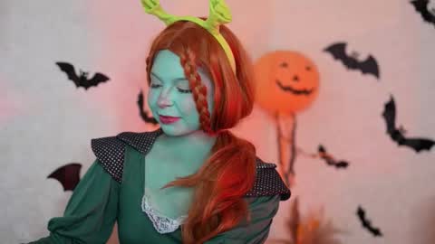 Snapshot of stela_vanila chatting on 10/27/25, 12:58 Stella online show from 10/27/25, 12:58