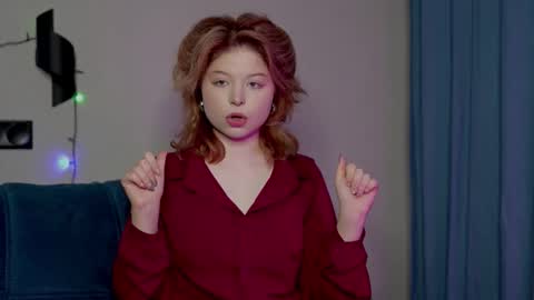 Snapshot of stela_vanila chatting on 12/20/25, 08:38 Stella online show from 12/20/25, 08:38