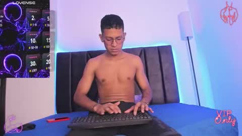 Snapshot of stella_drake chatting on 02/18/26, 02:02 Drake online show from 02/18/26, 02:02