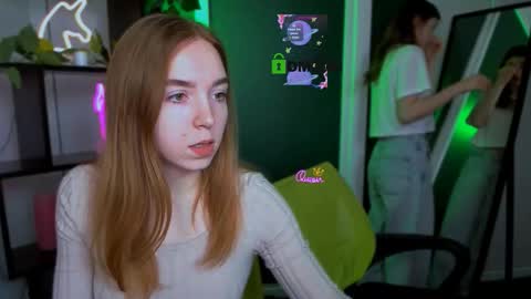 stella_flower online show from 03/24/26, 06:07