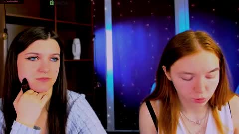 stella_flower online show from 04/26/26, 05:16