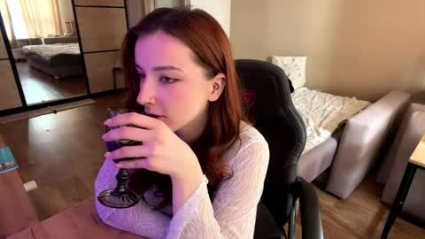 Snapshot of stella_rass chatting on 05/18/26, 07:25 Stella online show from 05/18/26, 07:25