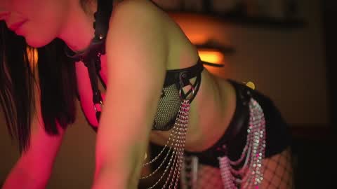 Stella online show from 12/30/24, 05:48