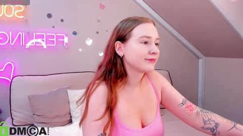 Snapshot of stella_soul chatting on 02/13/26, 09:27 Stella online show from 02/13/26, 09:27