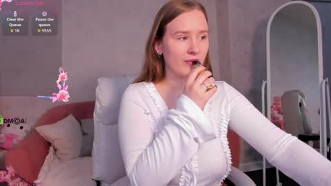 Stella online show from 04/04/26, 12:42