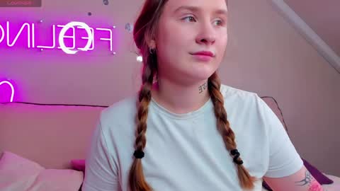 Stella online show from 04/22/26, 09:22