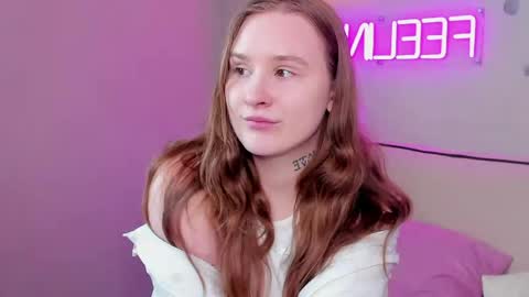 Stella online show from 04/23/26, 09:19