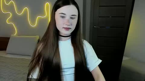 stella_sunny online show from 12/17/25, 10:38