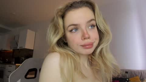 Asella online show from 01/04/25, 09:10