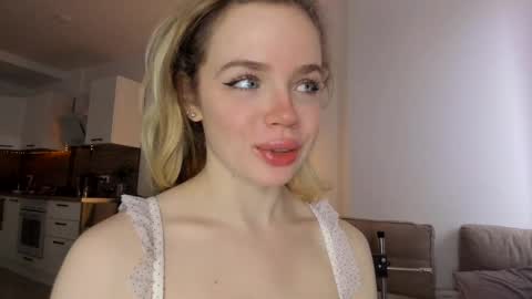 Asella online show from 02/12/25, 09:10