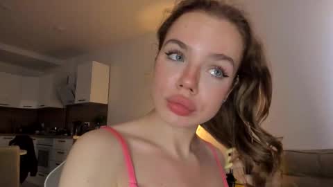 Asella online show from 09/17/25, 07:32