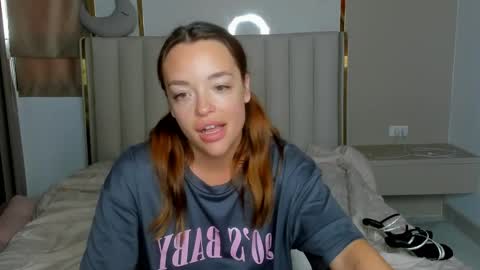 stella online show from 04/19/26, 12:33