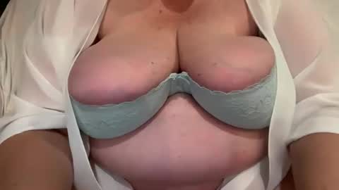 Snapshot of stellaaltamarea chatting on 10/23/25, 09:46 stellaaltamarea online show from 10/23/25, 09:46