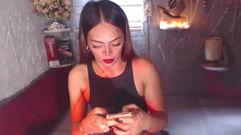 stella online show from 11/11/25, 01:05