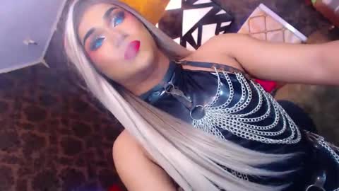 Snapshot of stellagrayts chatting on 12/06/24, 01:00 CALL ME STELLA online show from 12/06/24, 01:00