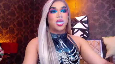 Snapshot of stellagrayts chatting on 12/12/24, 10:45 CALL ME STELLA online show from 12/12/24, 10:45