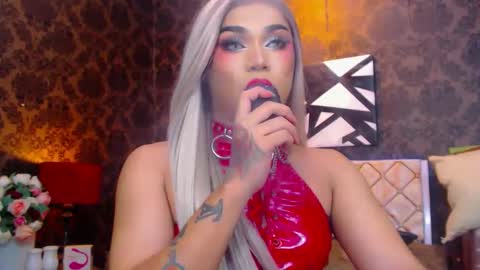 Snapshot of stellagrayts chatting on 12/13/24, 01:22 CALL ME STELLA online show from 12/13/24, 01:22