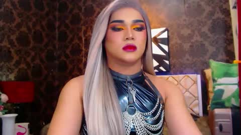 Snapshot of stellagrayts chatting on 01/05/25, 01:04 CALL ME STELLA online show from 01/05/25, 01:04