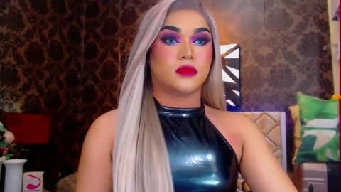 Snapshot of stellagrayts chatting on 01/11/25, 01:01 CALL ME STELLA online show from 01/11/25, 01:01