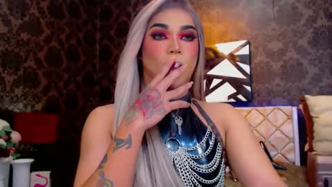 Snapshot of stellagrayts chatting on 01/17/25, 09:49 CALL ME STELLA online show from 01/17/25, 09:49