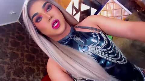 Snapshot of stellagrayts chatting on 01/23/25, 12:41 CALL ME STELLA online show from 01/23/25, 12:41